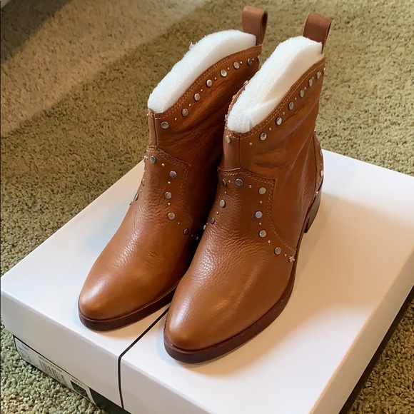 BNIB Dolce Vita || Tobin Studded Leather Booties - Picture 3 of 8